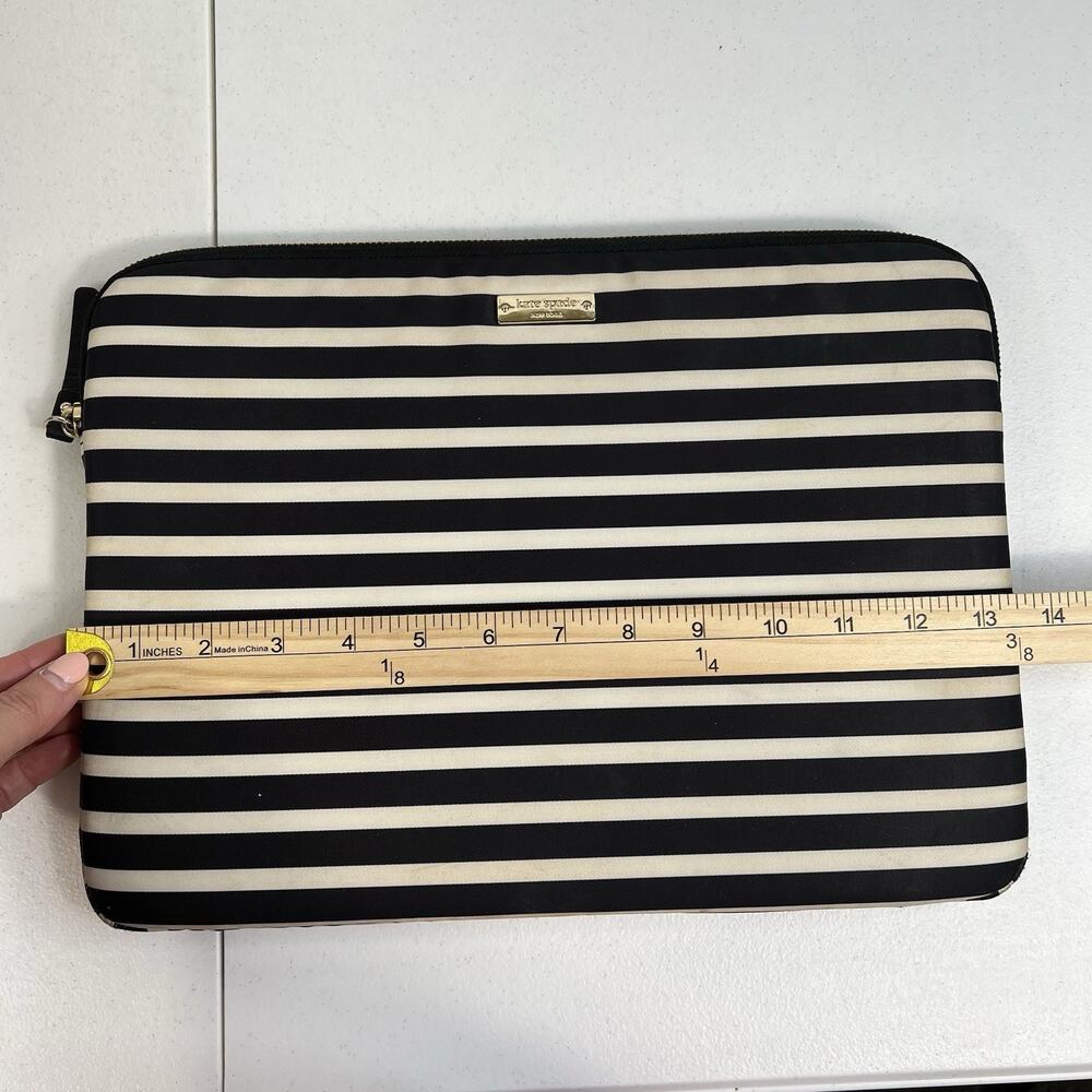 KATE SPADE New York Black & White Stripe Padded iPad MacBook Tablet Zip Case - Picture 10 of 11